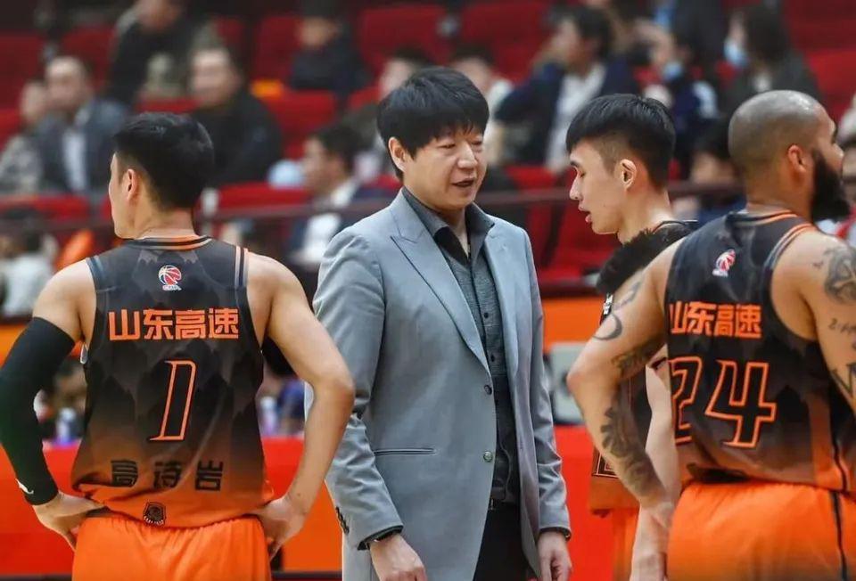 旺财28互动-计划有变，准备夺冠？山东签NBA前雷霆新秀，球迷：这是个狠人