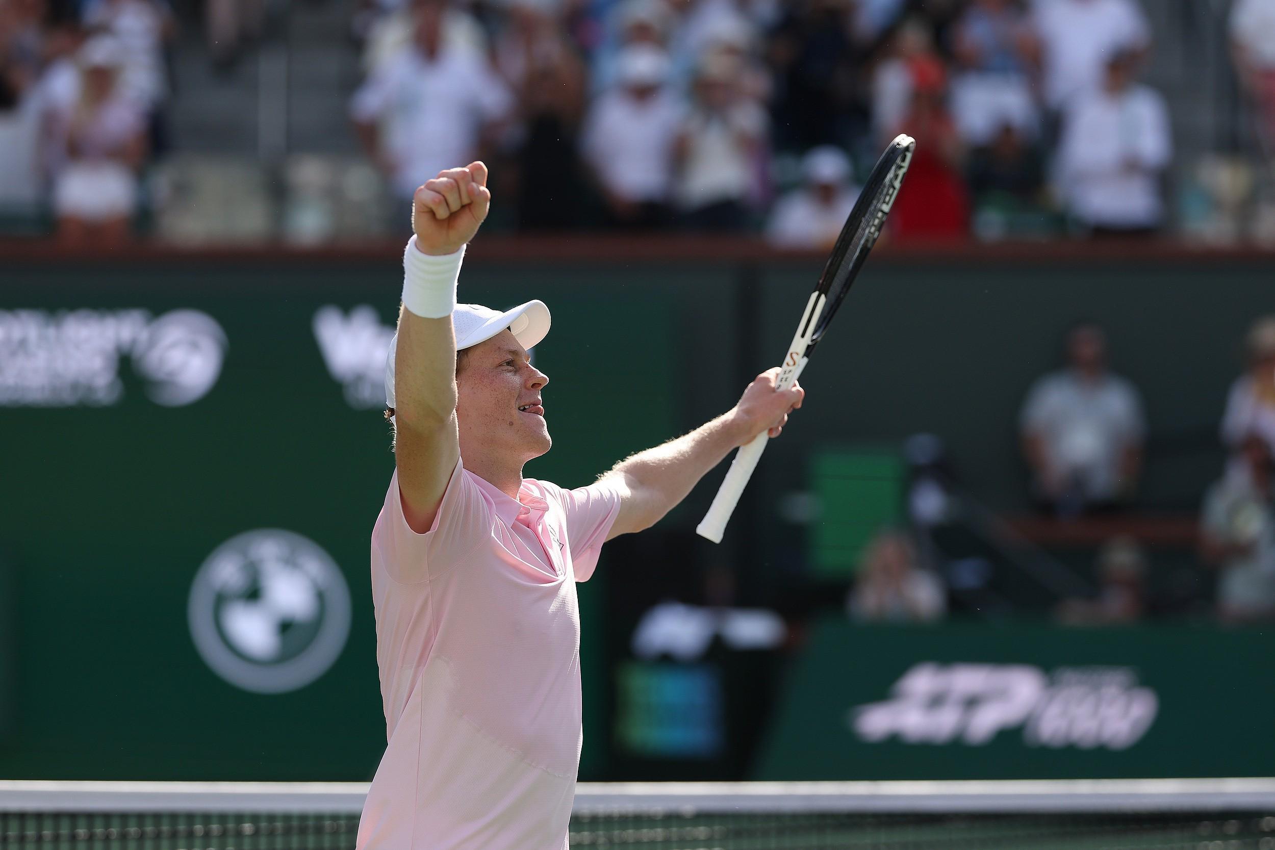 连赢两盘抢七，辛纳首夺印第安维尔斯大师赛冠军